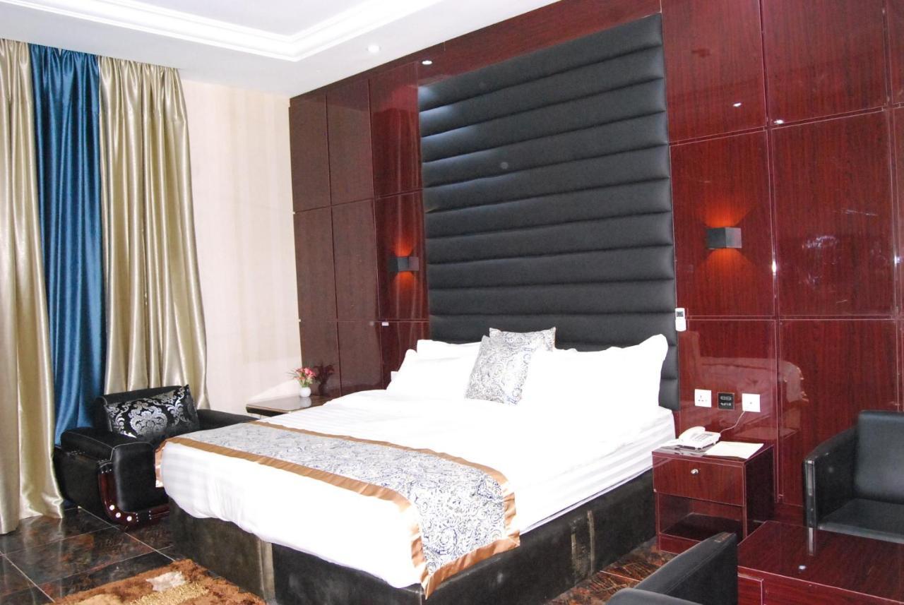Exclusive Serene Hotel Enugu Exterior photo